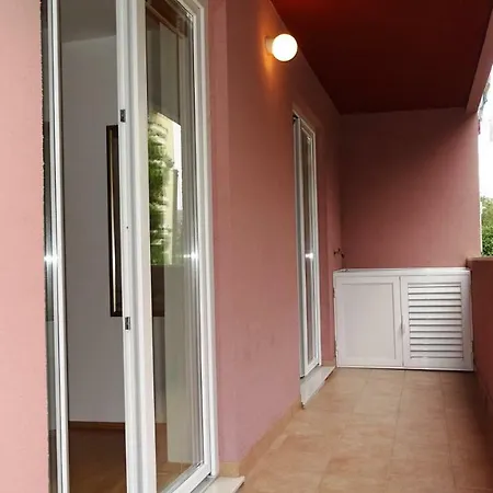 Апартаменты Comfortable 3* Lapad Center Дубровник