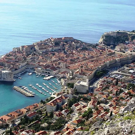 Comfortable 3* Lapad Center Апартаменты